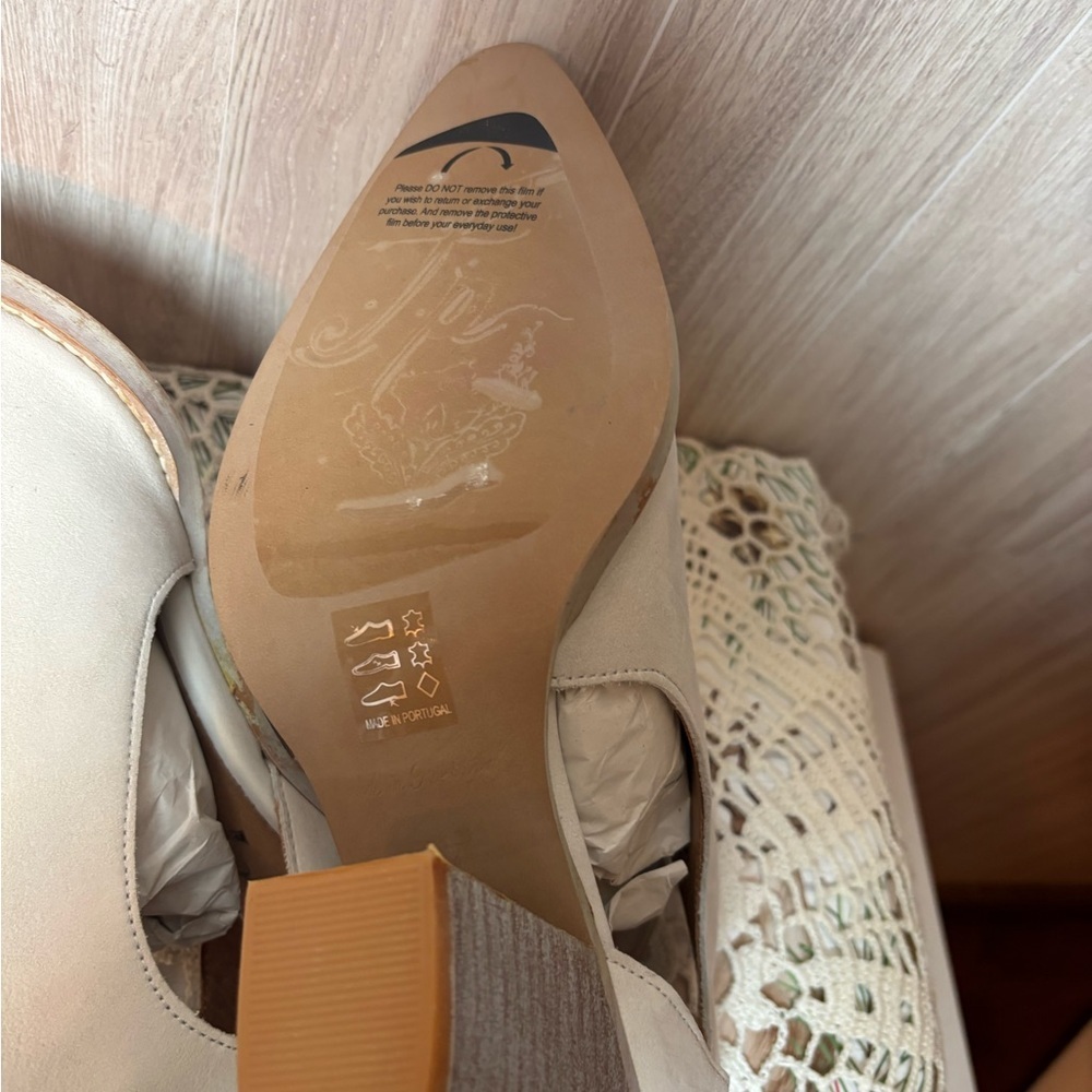 Free People Wilder Cutout Chic Cream Ankle Booties NWOT - Picture 7 of 9
